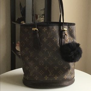 Authentic Pre-loved Louis Vuitton Petit Bucket